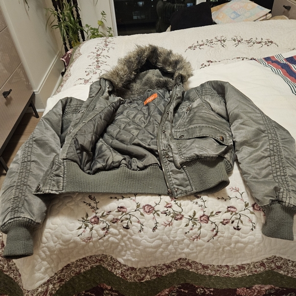 jacket - Picture 3 of 3